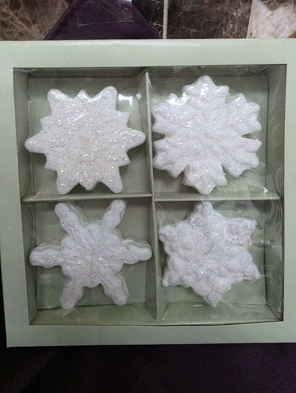 Potpourri Designs Floating Snowflake Candles Set of 4 White Glitter NIB